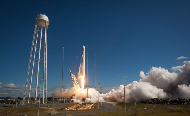 1024px-Antares_Orb-D1_launches_from_Wallops_(201309180010HQ)