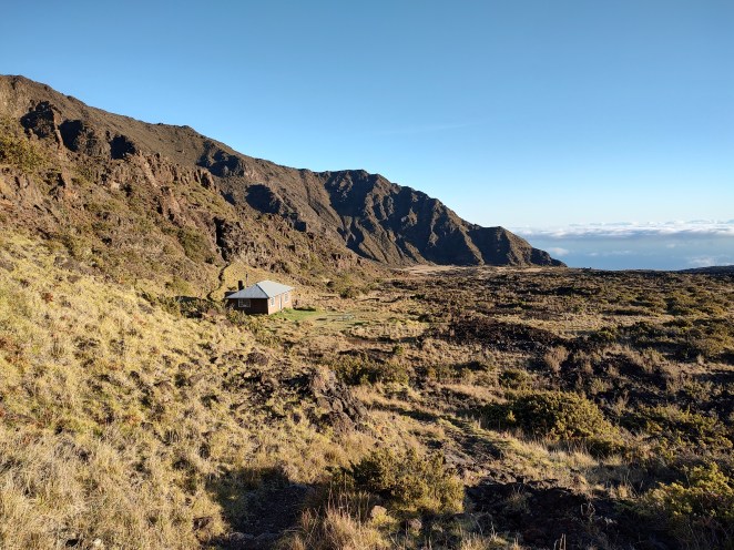 Holua Cabin and Ko'olau Gap